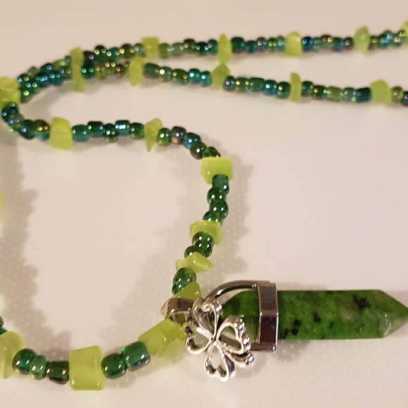 Good Luck Charm Green stone Necklace - Picture 2 of 7
